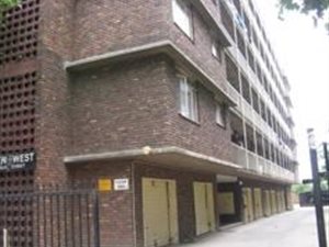 2 Bed Apartment in Pretoria West