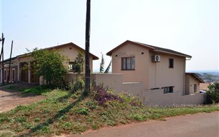 6 Bedroom House in Greenbury