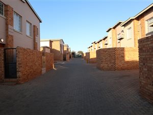2 Bed Apartment in Tijger Valley and surrounds
