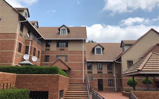 104 m² Commercial space in Houghton Estate