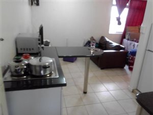 Studio apartment in Glenmore