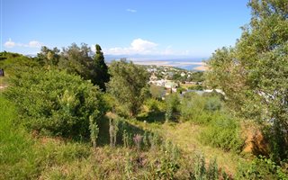 1115 m² Land available in Bowtie