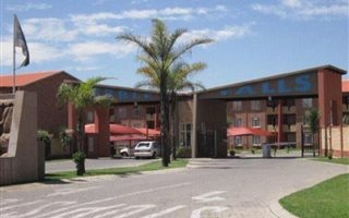 2 Bedroom Apartment in Comet
