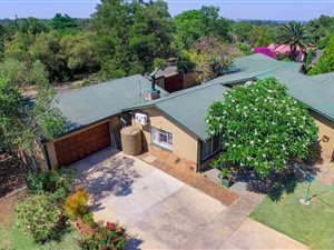 6 Bedroom House in Lyttelton Manor