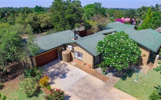 6 Bedroom House in Lyttelton Manor