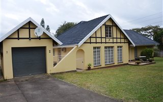 3 Bedroom House in Hayfields