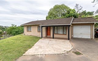 3 Bedroom Simplex in Berkshire Downs