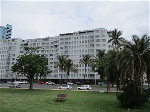 3 Bed Flat in Esplanade