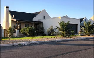 3 Bedroom House in Vredenburg