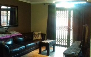 2 Bedroom Duplex in Goodwood