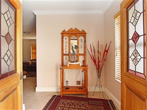 3 Bed House in Zevenzicht