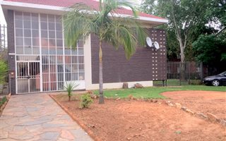 3 Bedroom Apartment in Savoy Estate