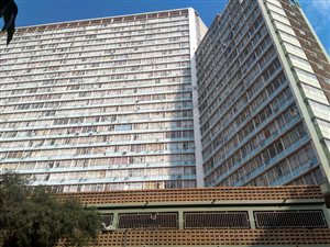 5 Bed Apartment in Berea