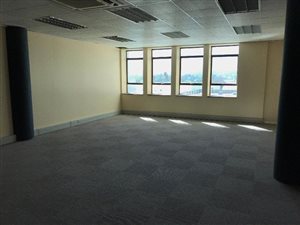 113 m² Commercial space in Paarl