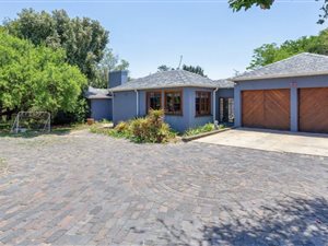 4 Bed House in Bryanston