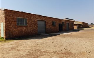 300 m² Industrial space in Brentwood Park