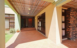 6 Bedroom House in Glen Barrie