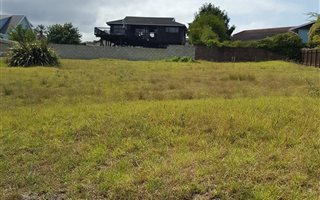 1000 m² Land available in Rexford