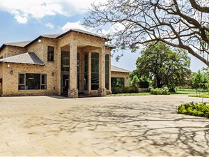 4 Bedroom House in Benoni North