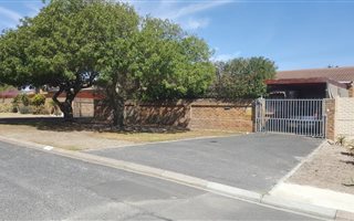 3 Bedroom House in Flamingo Vlei