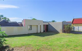 2 Bedroom House in Mayberry Park