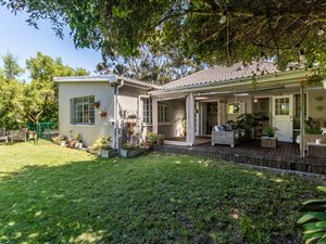 3 Bed House in Claremont