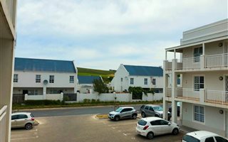 2 Bedroom Apartment in Nuutgevonden