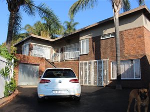4 Bedroom House in Erasmia