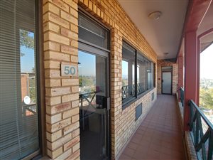 84 m² Commercial space in Lyme Park