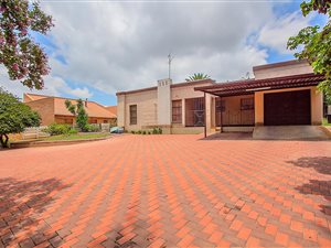 3 Bed House in Birch Acres