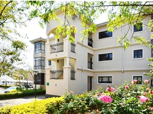 2 Bed Apartment in Summerset