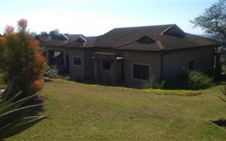3 Bedroom Simplex in Camperdown
