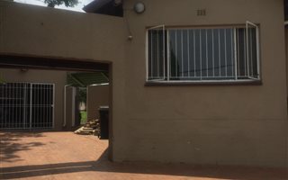 1 Bedroom Garden Cottage in Blairgowrie