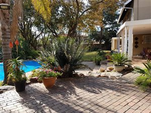 4 Bed House in Bryanston