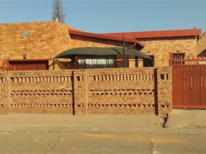 3 Bed House in Tembisa
