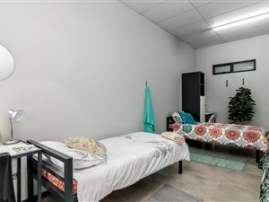 Bachelor apartment in Doornfontein