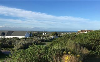 1584 m² Land available in St Francis Links