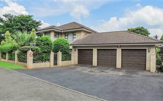 5 Bedroom Duplex in Chase Valley