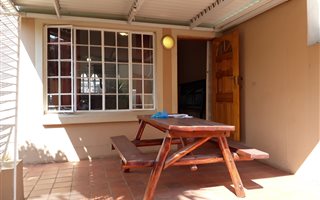 3 Bedroom Apartment in Roodekrans
