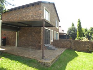 2 Bed Townhouse in Wilgeheuwel