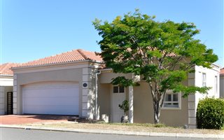 3 Bedroom Townhouse in Van Riebeeckshof