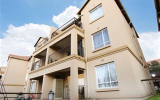 2 Bedroom Townhouse in Pomona