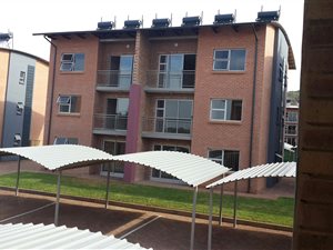 2 Bed Apartment in Montana Park