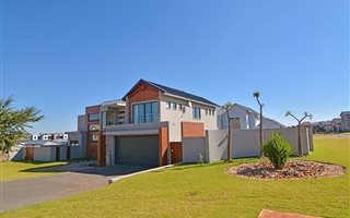 4 Bedroom House in The Hills