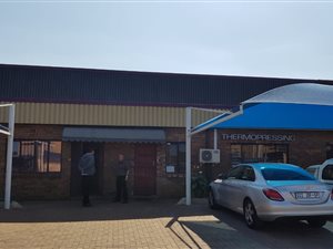 490 m² Industrial space in Jet Park