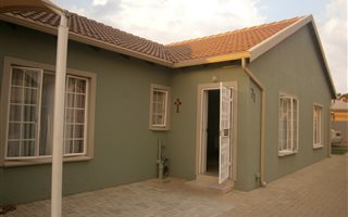 3 Bedroom House in Greenhills