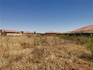 1051 m² Land available in Meiringspark