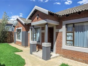 2 Bed Townhouse in Heuwelsig