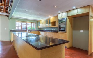 5 Bedroom House in Erasmuskloof