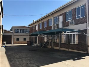 1100 m² Commercial space in Reuven